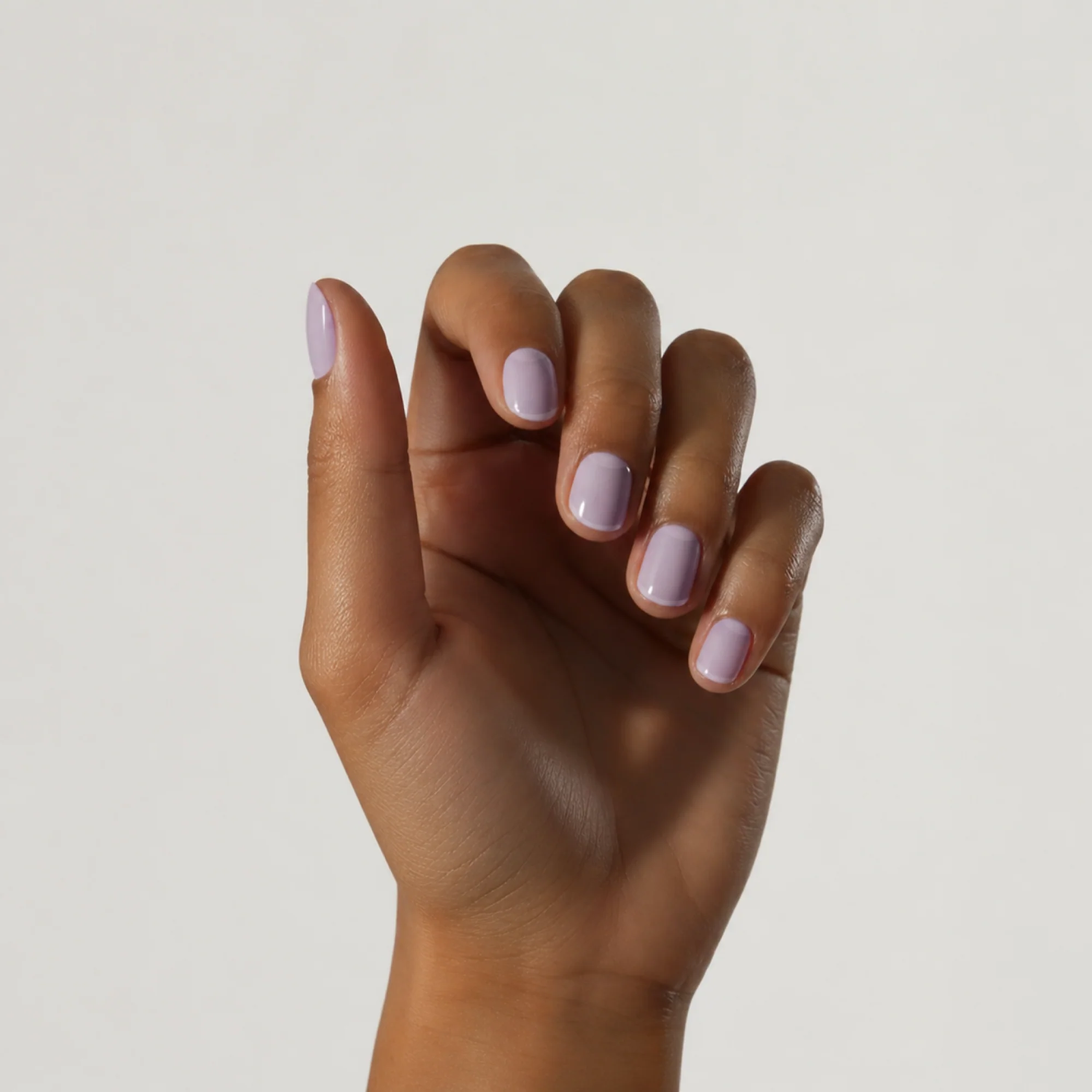 Lakier Lilac Luck Active– delikatny, półtransparentny odcień liliowego różu - Image 4